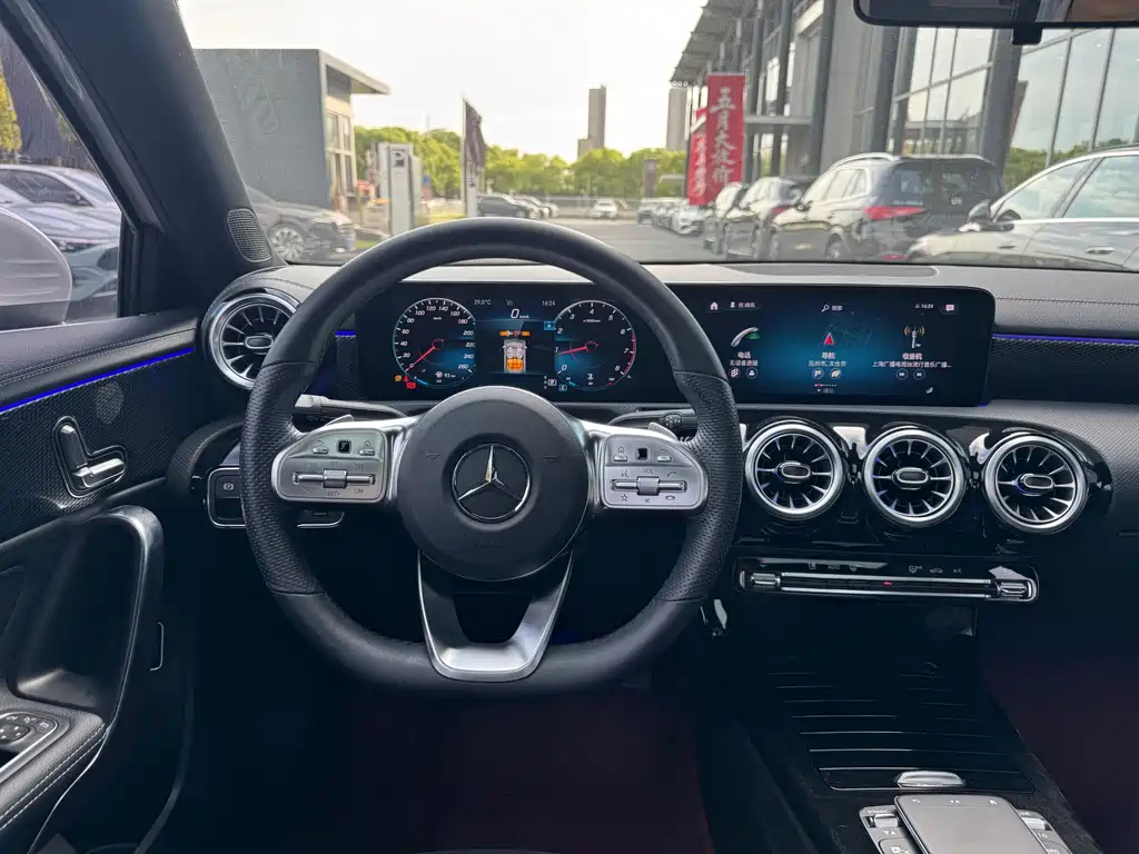 Mercedes-Benz A-Class 2021 — фото 9