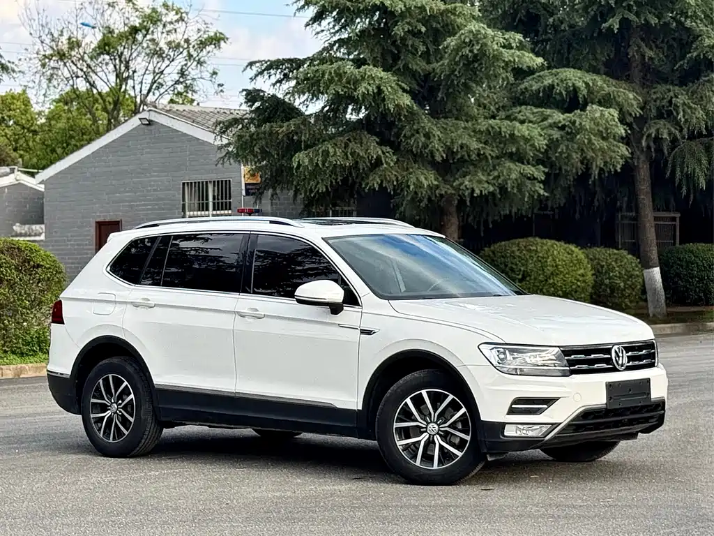 Volkswagen Tiguan L 2019 — фото 3