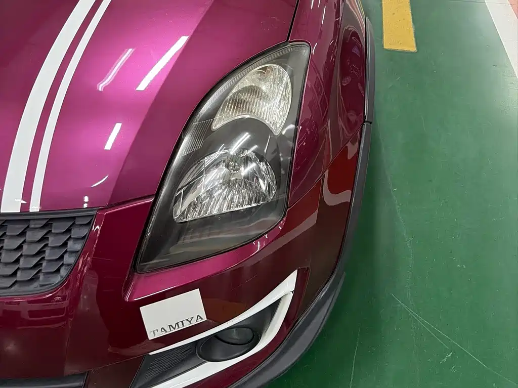Suzuki Swift 2014 — фото 10