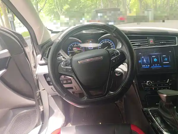 Venucia D60 2018