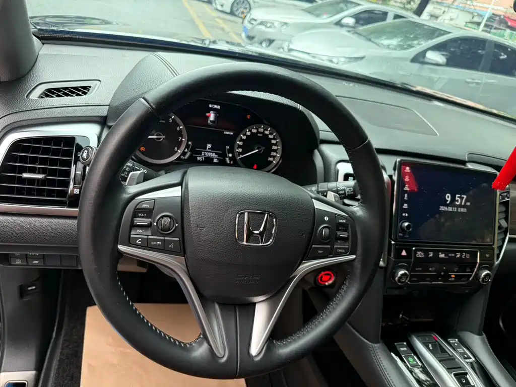 Honda UR-V 2018 — фото 21
