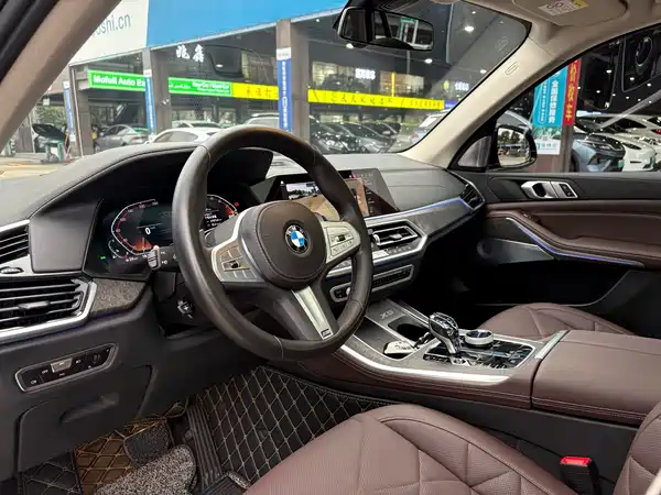 BMW X5 2023