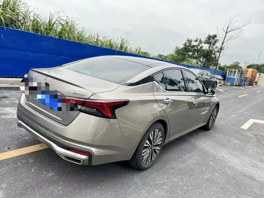 Nissan Teana 2023