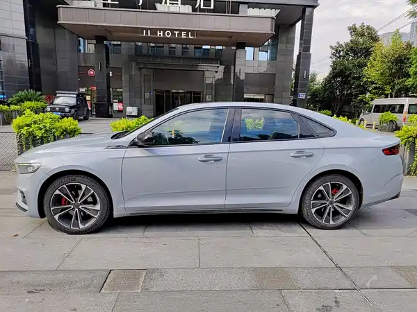 Geely Xingrui 2022