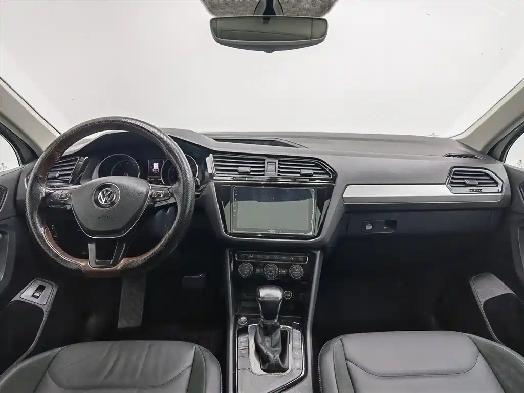 Volkswagen Tiguan L 2019 — фото 5