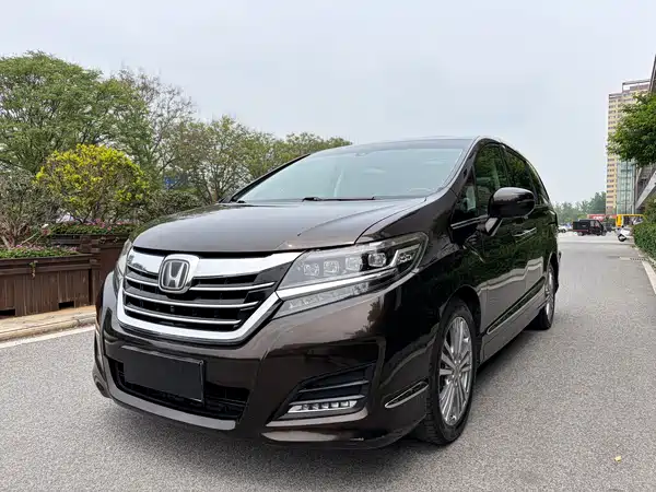 Honda Elysion 2016