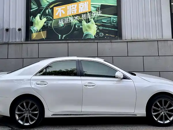 Toyota Reiz 2016