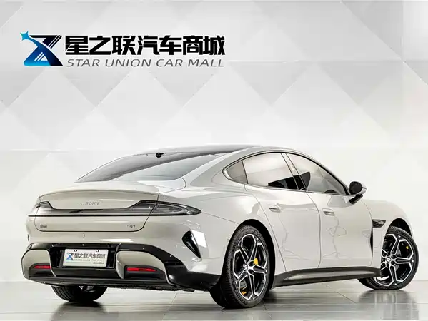Xiaomi SU7 2025