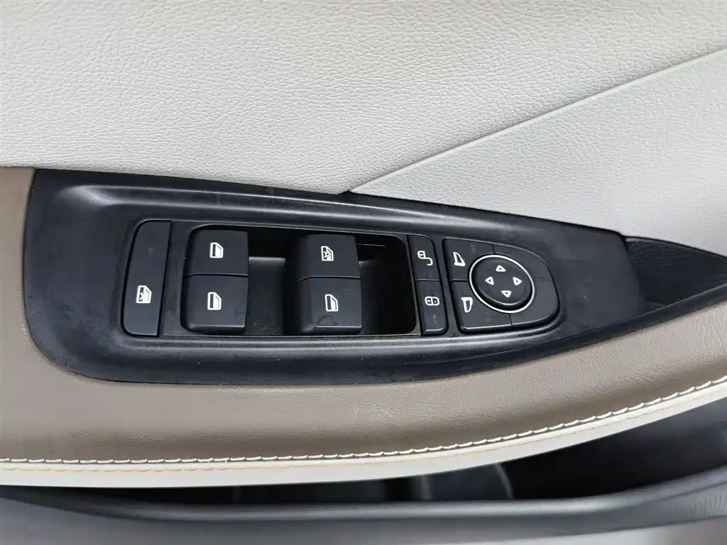 BYD Qin PLUS 2023 — фото 9
