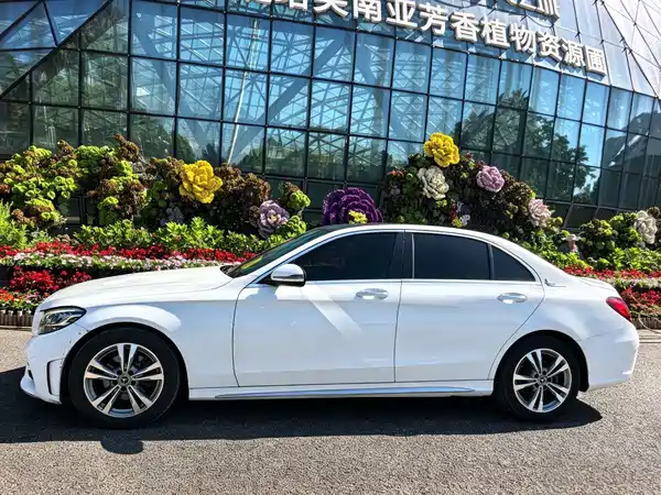 Mercedes-Benz C-Class 2021
