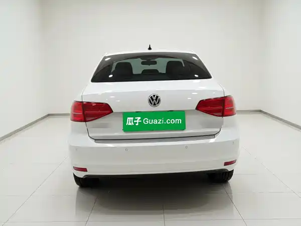 Volkswagen Sagitar 2019