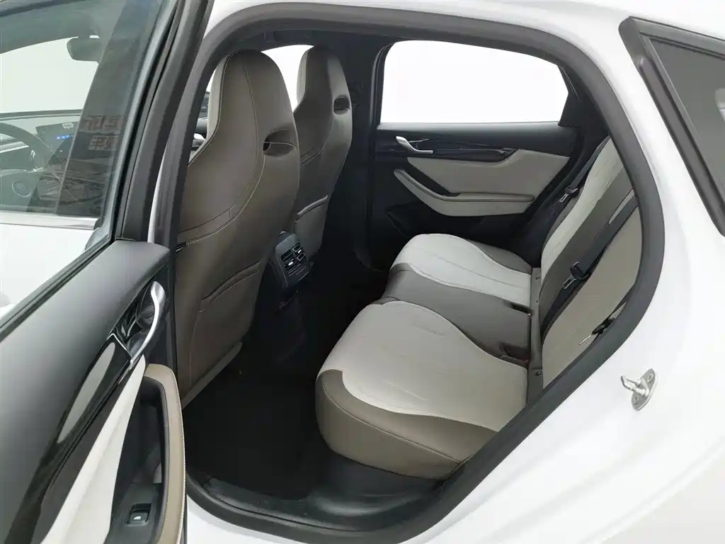 BYD Qin PLUS 2023 — фото 15