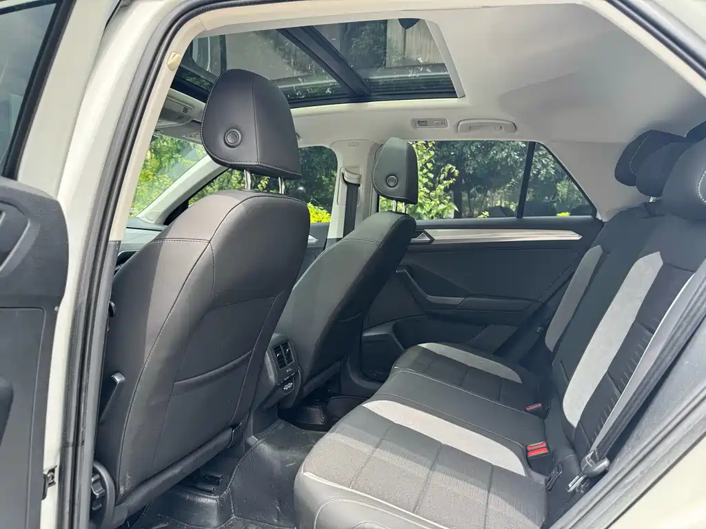 Volkswagen T-Roc 2021