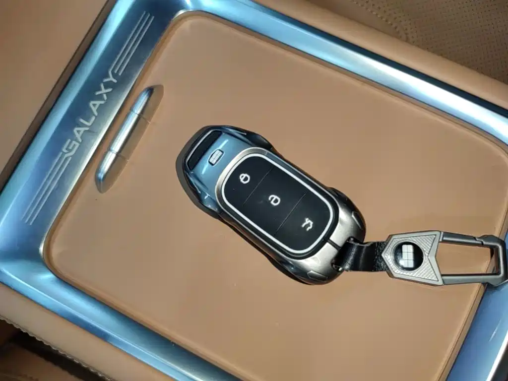 Geely Galaxy L7 2025 — фото 17