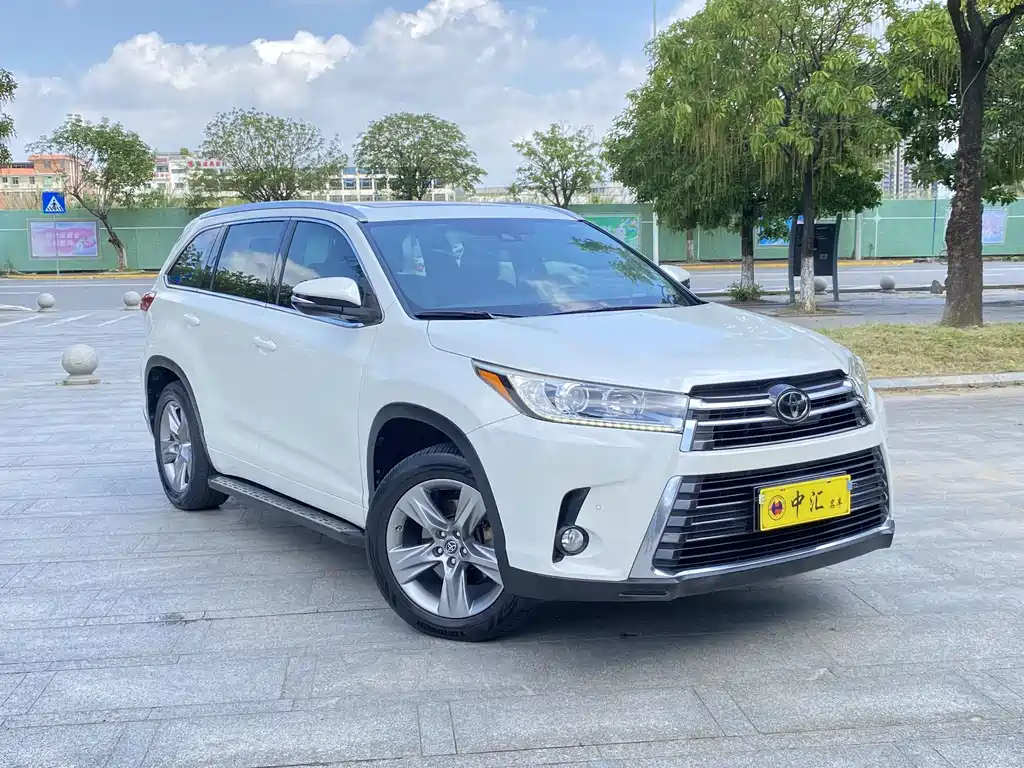 Toyota Highlander 2018 — фото 3