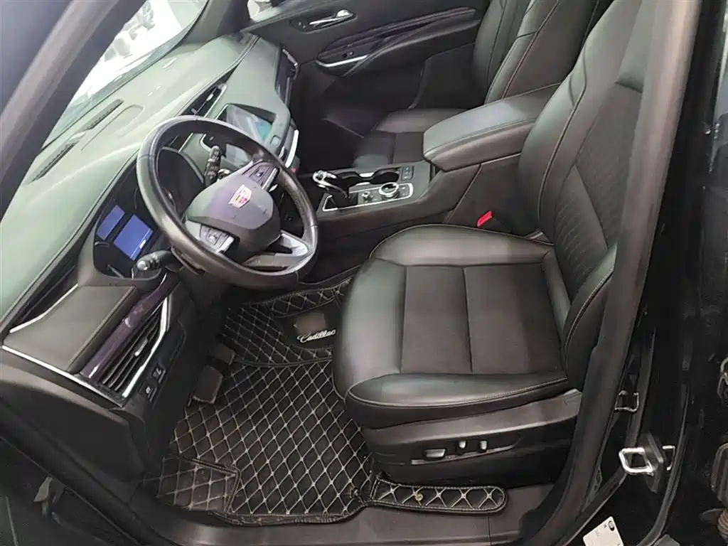 Cadillac XT4 2020 — фото 15