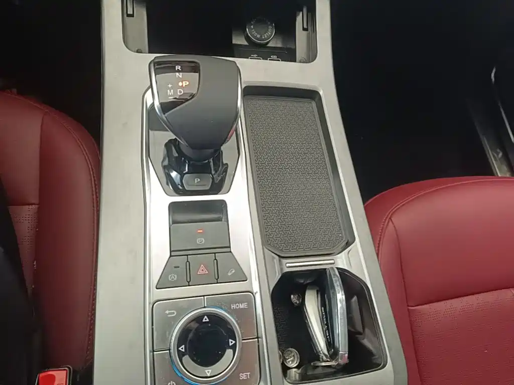 Jetour X70 PLUS 2025 — фото 14