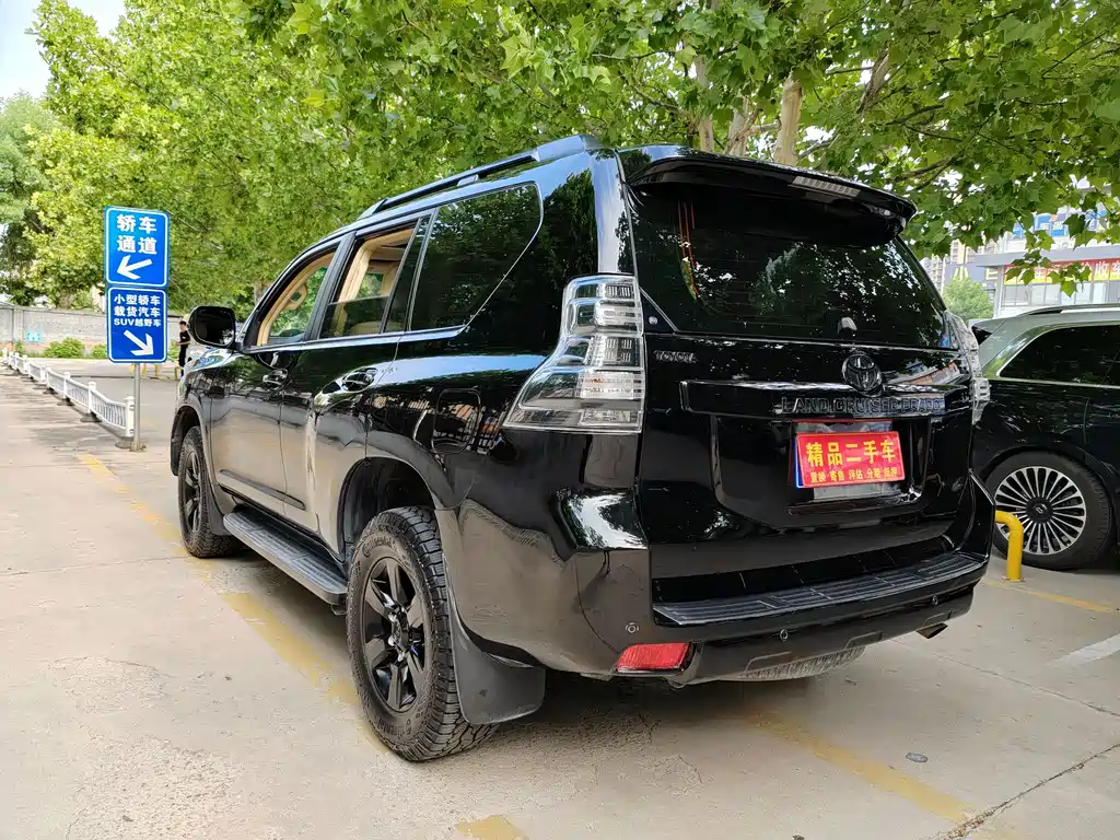Toyota Prado 2015 — фото 6