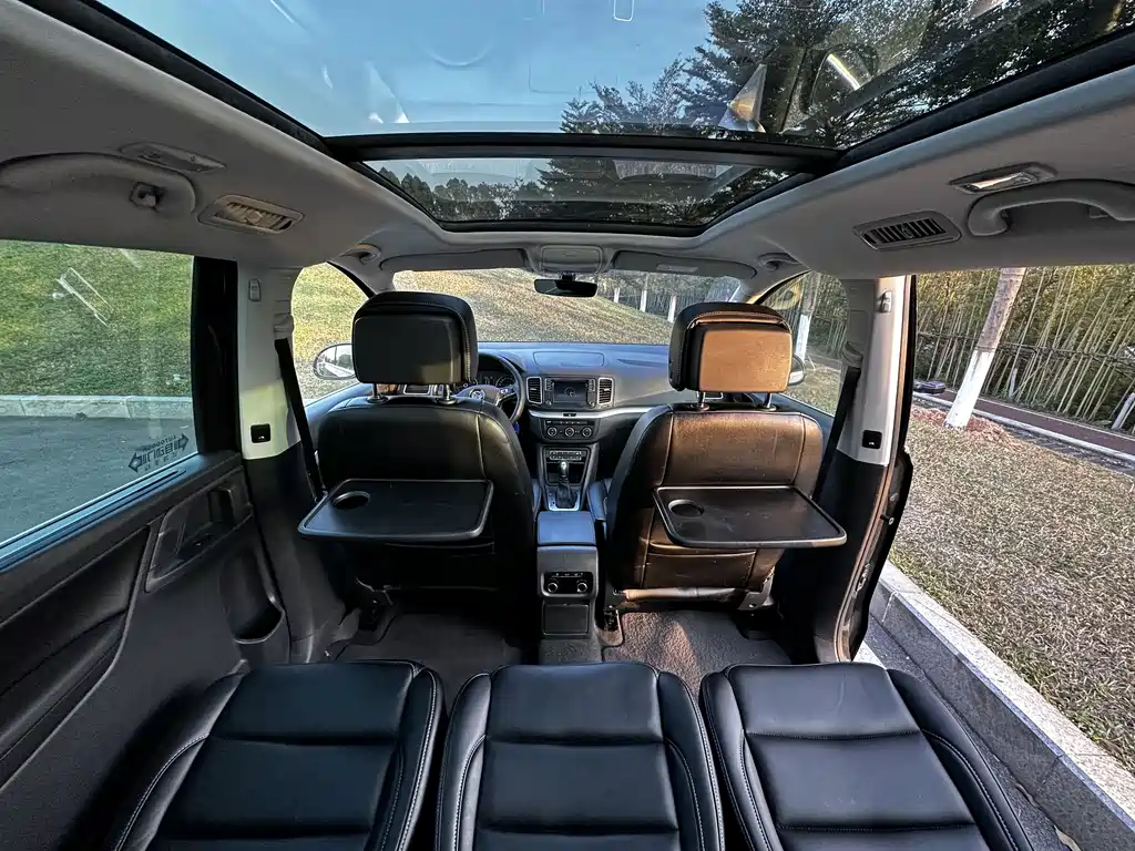 Volkswagen Sharan 2017 — фото 14