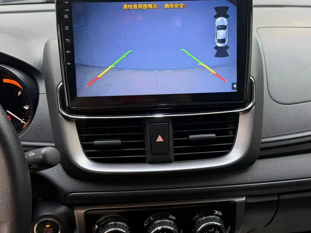 Toyota Yaris L 2022 — фото 14