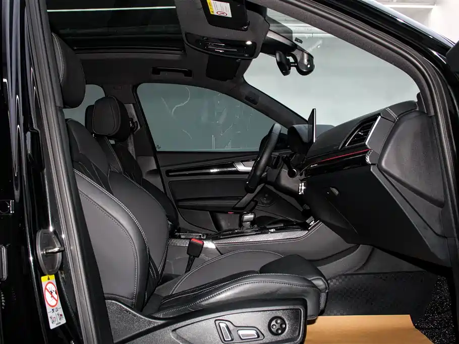 Audi Q5L 2024 — фото 18