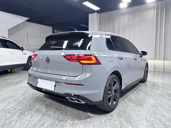 Volkswagen Golf 2023