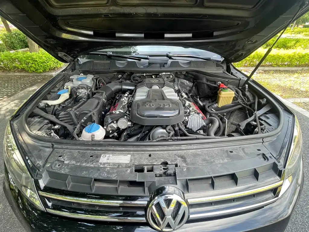 Volkswagen Touareg 2015 — фото 12