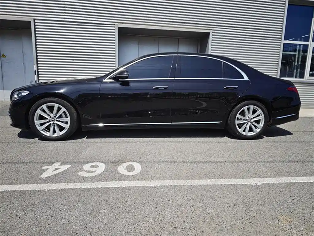 Mercedes-Benz S-Class 2025 — фото 2
