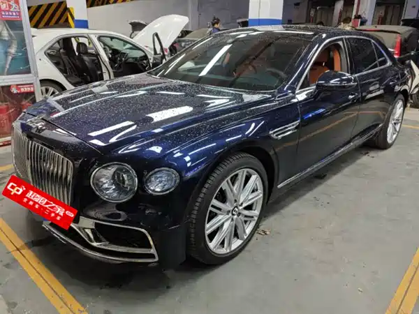 Bentley Flying Spur 2023