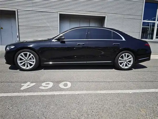Mercedes-Benz S-Class 2025