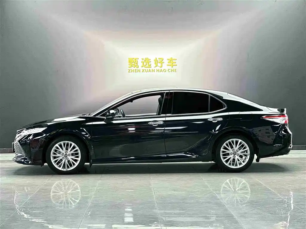 Toyota Camry 2020 — фото 3