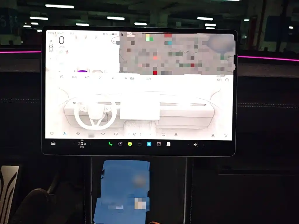 Tesla Model Y 2025