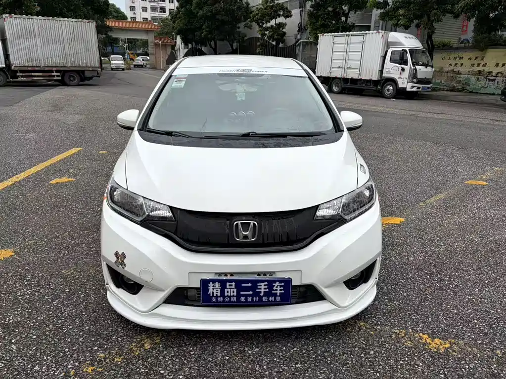 Honda Fit 2018 — фото 2