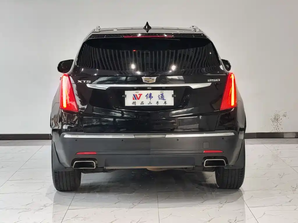 Cadillac XT5 2016 — фото 14
