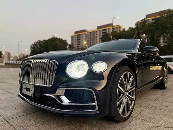 Bentley Flying Spur 2023