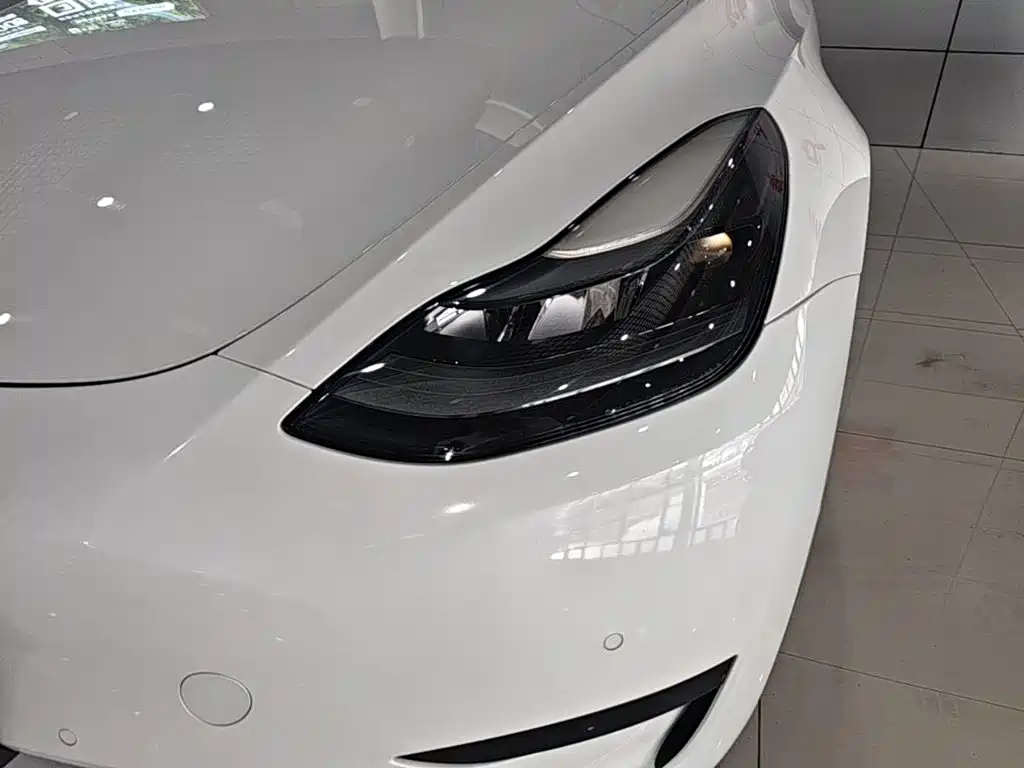 Tesla Model Y 2022 — фото 24