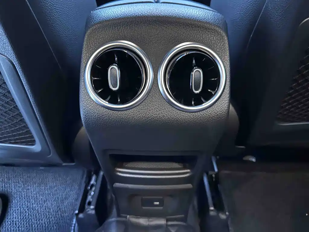 Mercedes-Benz GLA 2021 — фото 17