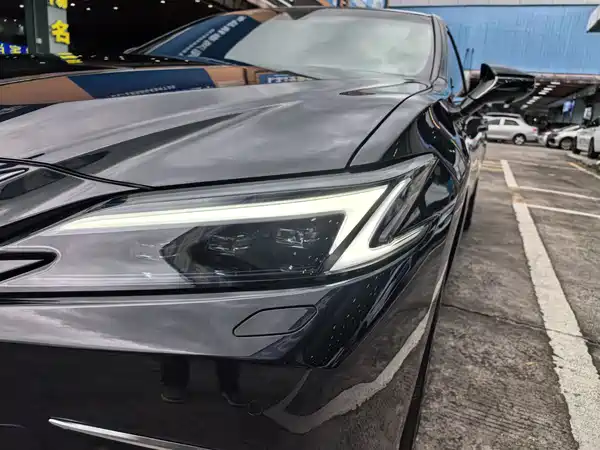 Lexus ES 2026