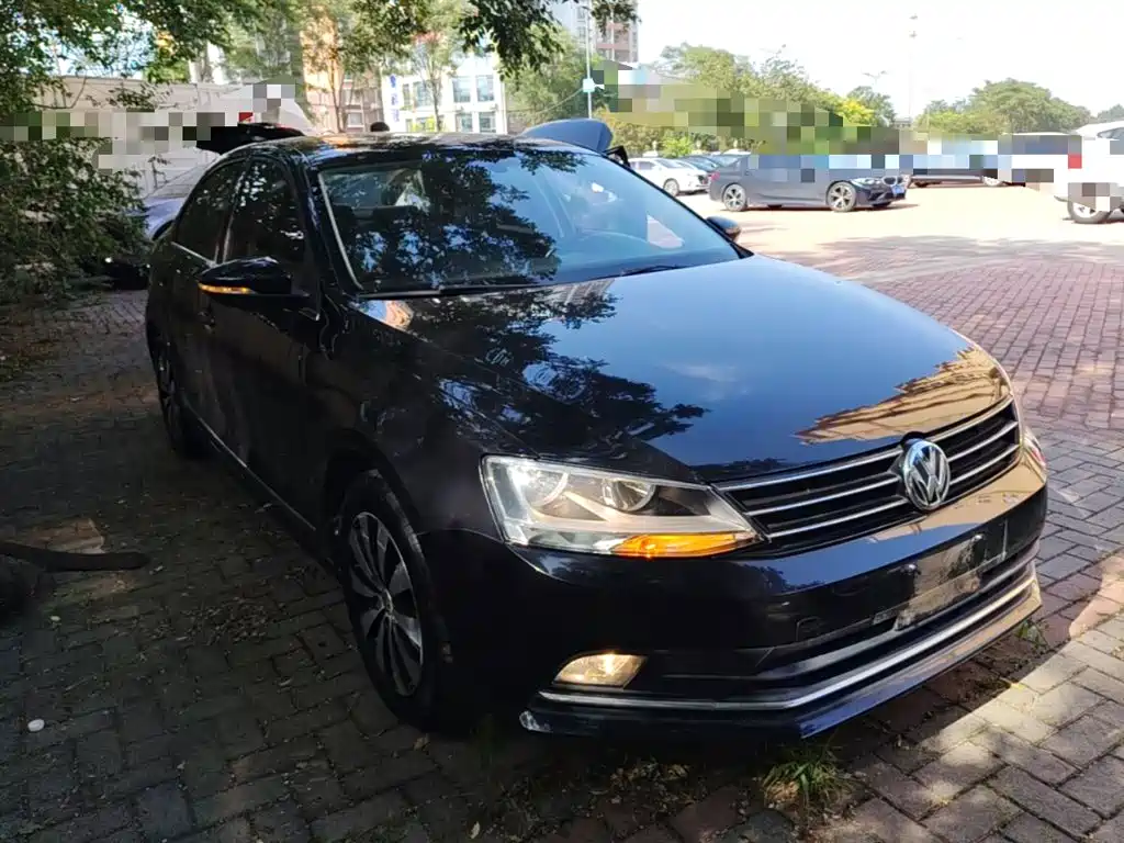 Volkswagen Sagitar 2018