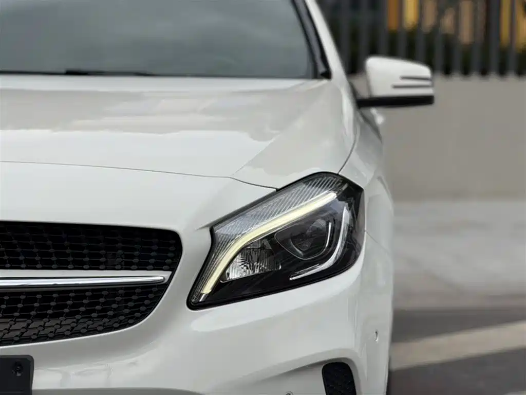 Mercedes-Benz A-Class 2017 — фото 23
