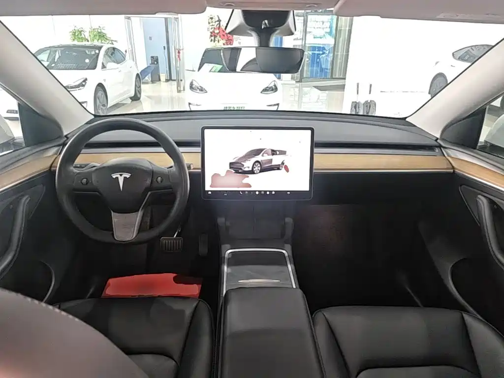 Tesla Model Y 2022 — фото 10