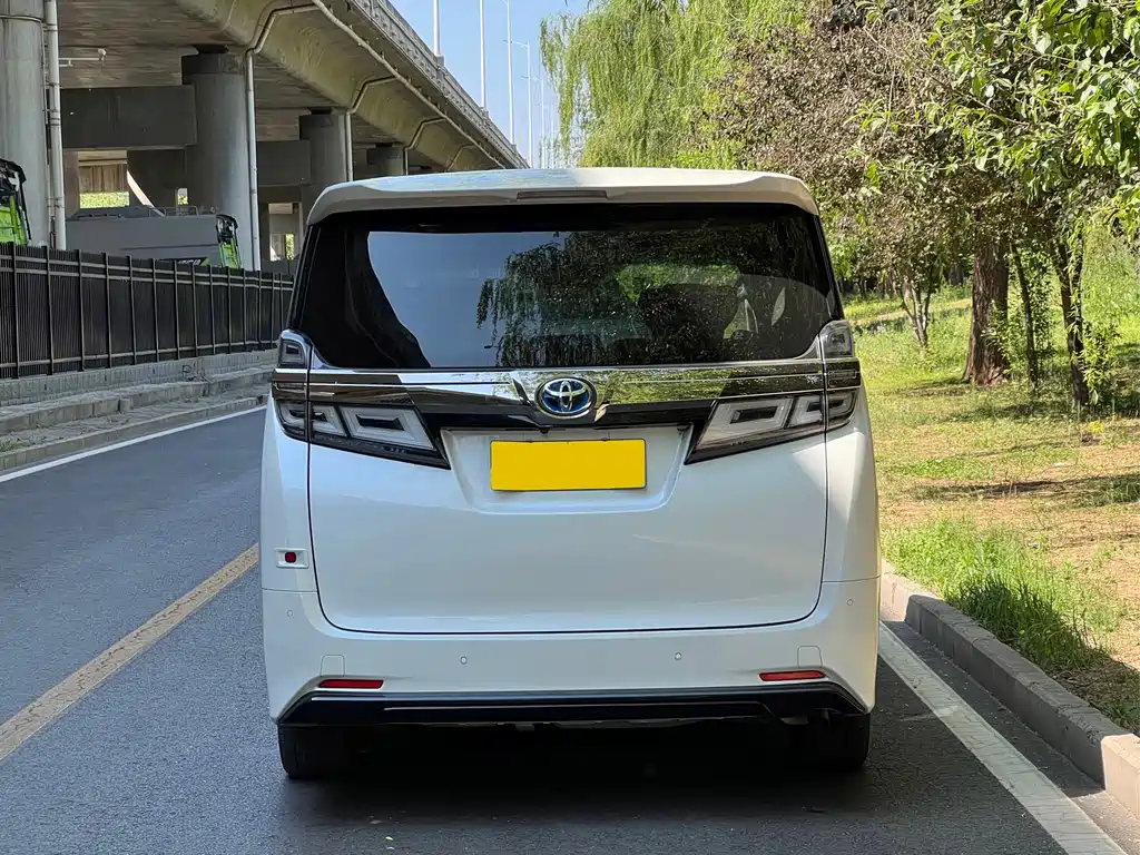 Toyota Vellfire 2020 — фото 18