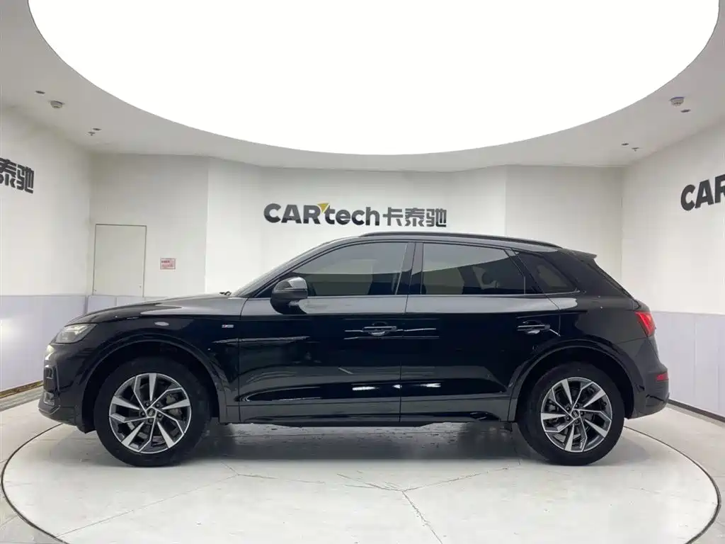 Audi Q5L 2023 — фото 8
