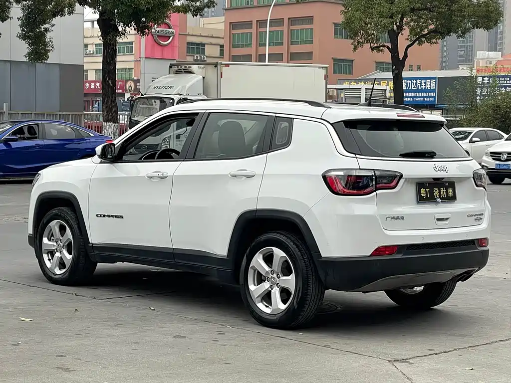 Jeep Compass 2019 — фото 9
