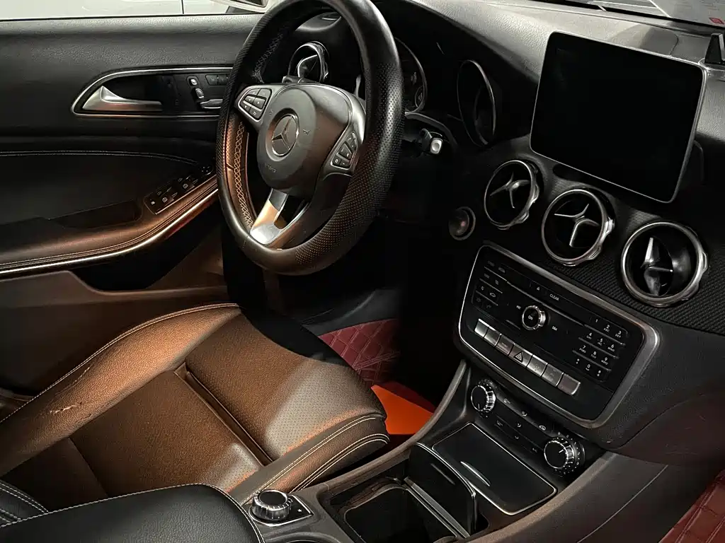 Mercedes-Benz GLA 2018 — фото 10