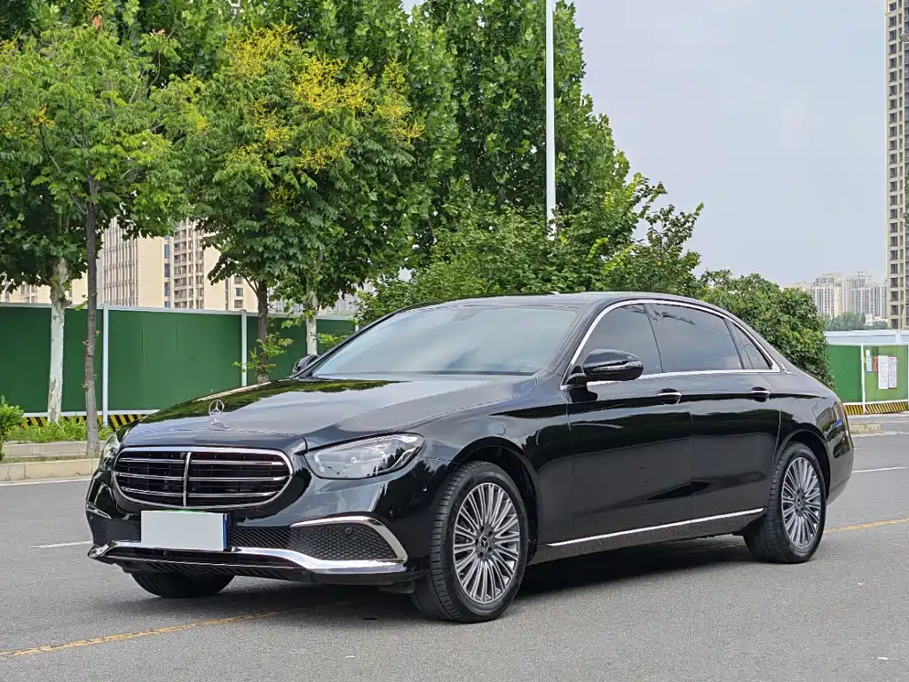Mercedes-Benz E-Class 2023