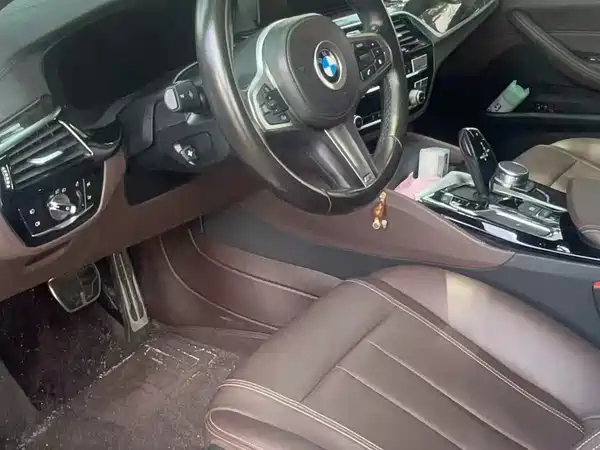BMW 5 Series 2019