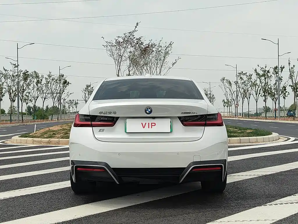BMW i3 2023 — фото 8