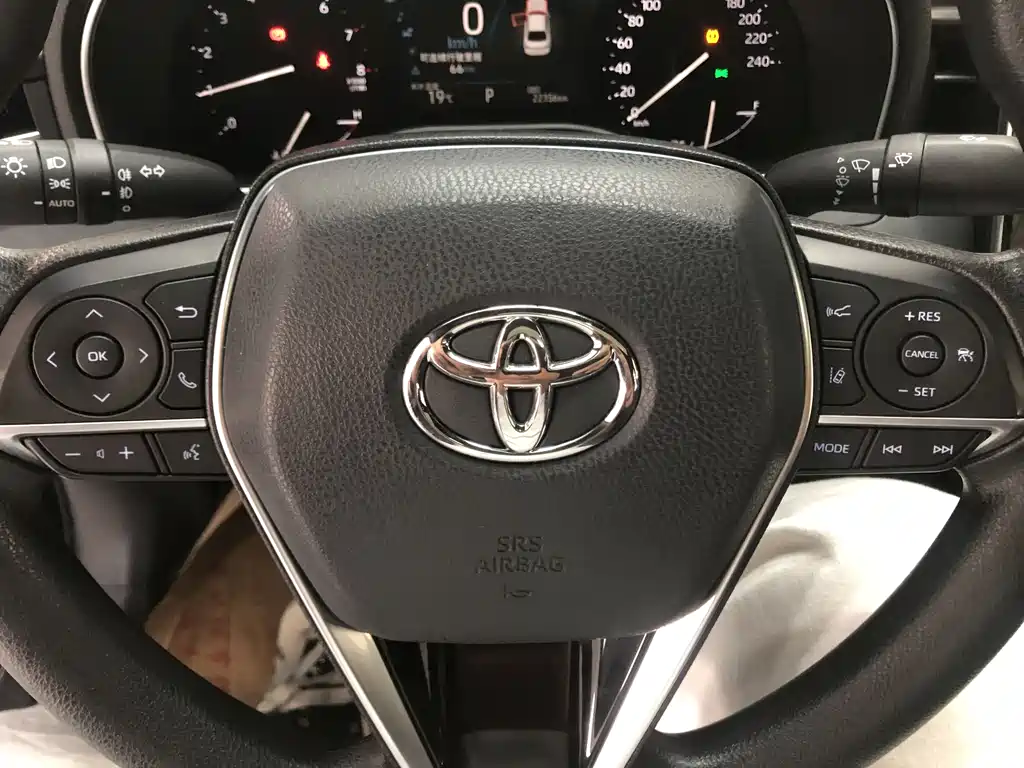 Toyota Avalon 2020 — фото 18