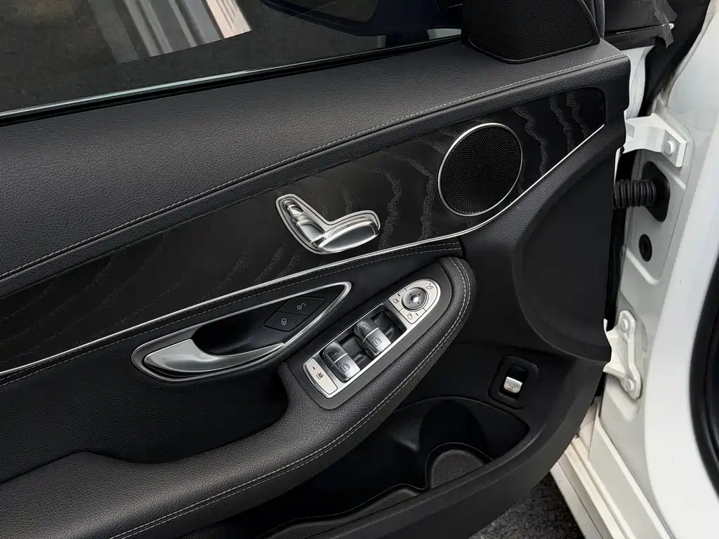 Mercedes-Benz C-Class 2019 — фото 9